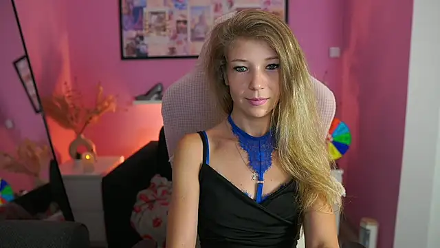 missicute online show from 09.10.25