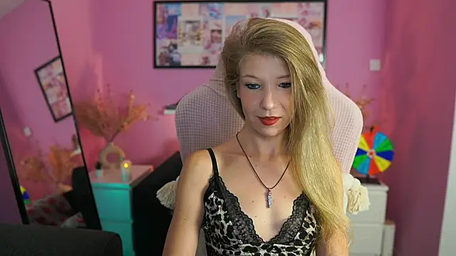 missicute online show from 09.28.25