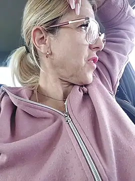 blondyruby online show from 04.20.26