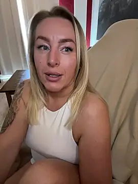 Snapshot of ChristyAdair chatting on 01.20.25 ChristyAdair online show from 01.20.25