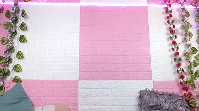 AnyaFloyd69 online show from 02.22.25