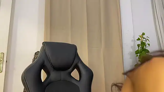 TheWildMiu online show from 12.27.24