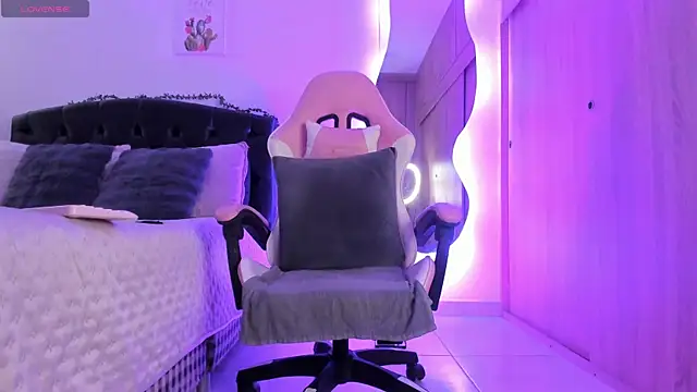 Snapshot of Amaranthaa1 chatting on 10.10.25 Amaranthaa1 online show from 10.10.25