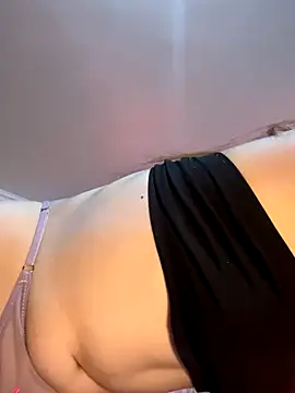 Snapshot of MissDasha chatting on 12.22.25 MissDasha online show from 12.22.25