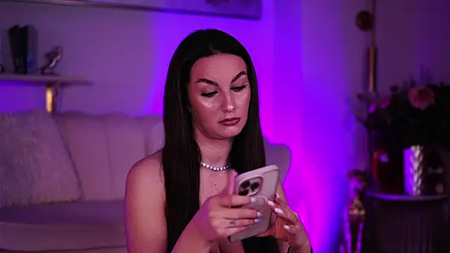 SecretSienna online show from 05.02.26