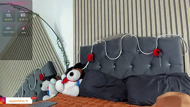 Snapshot of Angel_esteban_fx chatting on 02.04.26 Angel esteban fx online show from 02.04.26