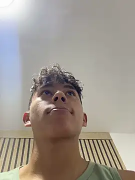 Snapshot of Angel_esteban_fx chatting on 02.13.26 Angel esteban fx online show from 02.13.26