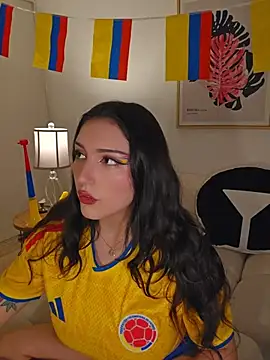 Snapshot of freya_bella_ chatting on 06.19.26 freya bella online show from 06.19.26