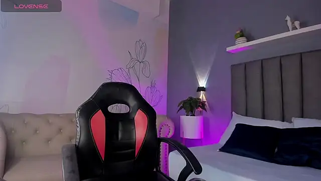 atenea jones online show from 10.04.25