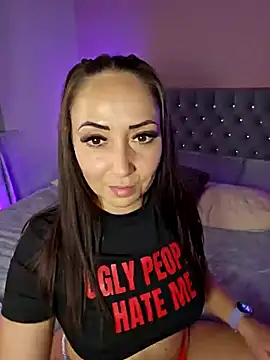 Snapshot of LeeTizia chatting on 02.23.25 LeeTizia online show from 02.23.25