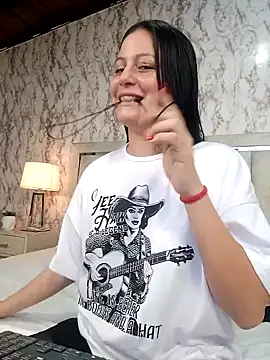 Snapshot of Arii_Vga chatting on 12.15.24 Arii Vga online show from 12.15.24