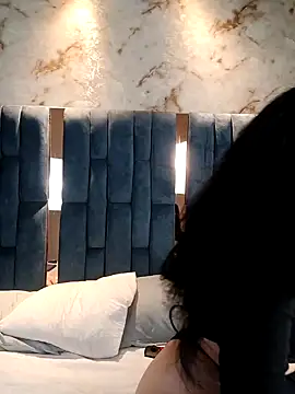 Snapshot of Arii_Vga chatting on 11.28.25 Arii Vga online show from 11.28.25