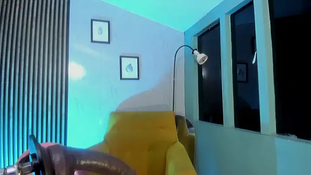 Snapshot of Red_lady chatting on 02.20.26 Red lady online show from 02.20.26