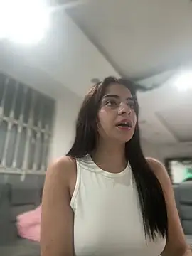 Snapshot of hannacruzsj chatting on 12.20.25 hannacruzsj online show from 12.20.25