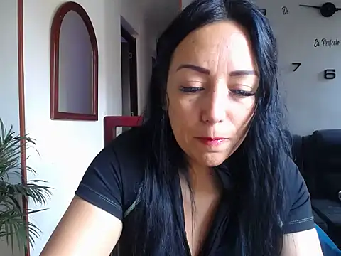 Laura martin  online show from 06.12.26