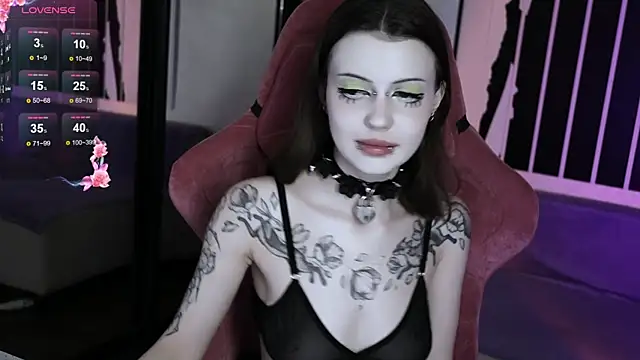 prettybones online show from 09.09.25