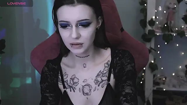 Snapshot of prettybones chatting on 04.09.26 prettybones online show from 04.09.26