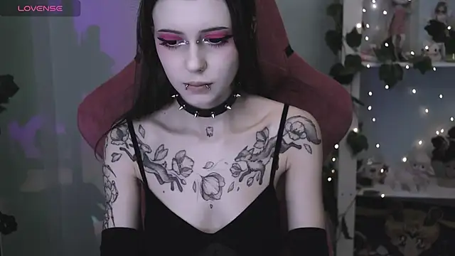 Snapshot of prettybones chatting on 04.09.26 prettybones online show from 04.09.26