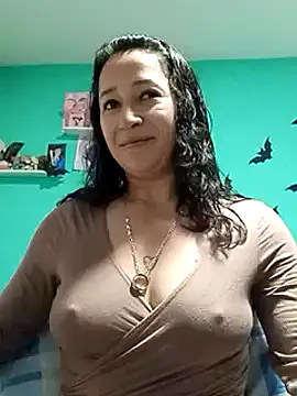 emilypoppy3 online show from 12.18.24