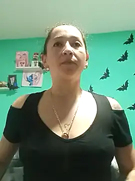 emilypoppy3 online show from 12.24.24