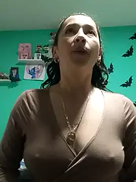 emilypoppy3 online show from 12.28.24