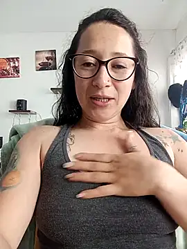 emilypoppy3 online show from 02.21.26