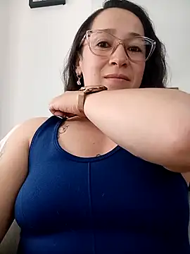 emilypoppy3 online show from 04.28.26