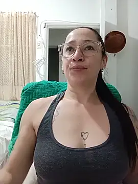 emilypoppy3 online show from 06.11.26