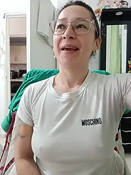 emilypoppy3 online show from 06.26.26