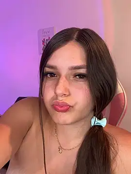 Snapshot of Estrellaa19 chatting on 06.30.26 Estrellaa19 online show from 06.30.26
