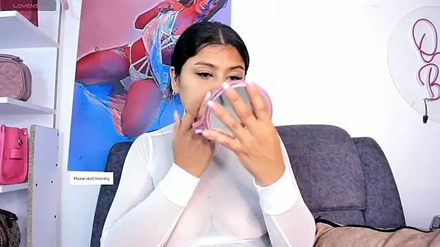 Snapshot of CandyRoxx1_ chatting on 11.14.25 CandyRoxx1 online show from 11.14.25