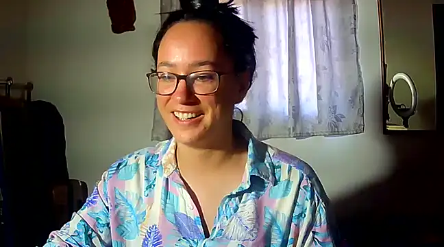 brittanycheeks online show from 12.04.24