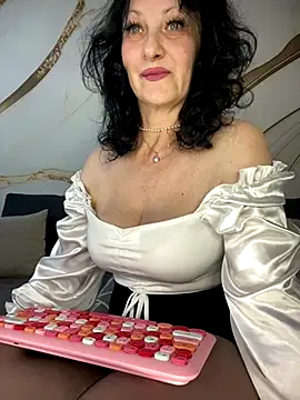 Katie-n online show from 09.29.25