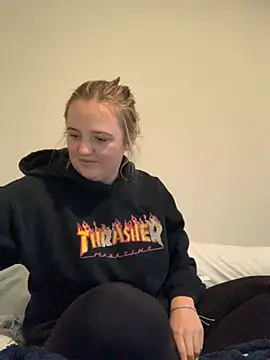 Snapshot of cammy2 chatting on 12.26.24 cammy2 online show from 12.26.24