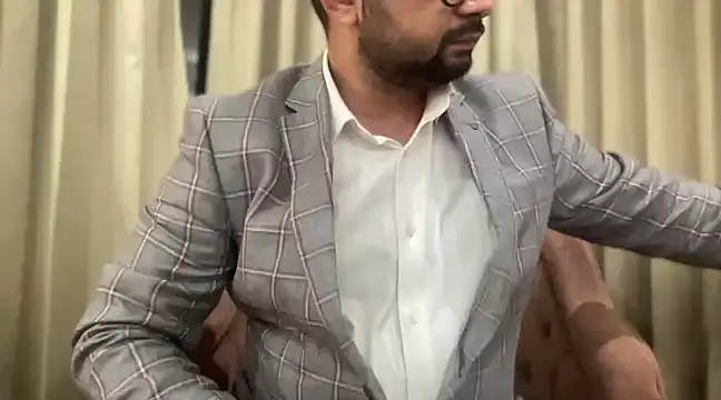 Snapshot of slavekinky001 chatting on 01.10.25 slavekinky001 online show from 01.10.25