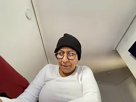 sweeviolet online show from 12.20.24