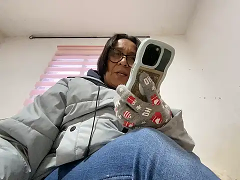 sweeviolet online show from 02.05.26