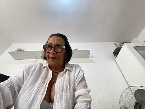 sweeviolet online show from 03.18.26
