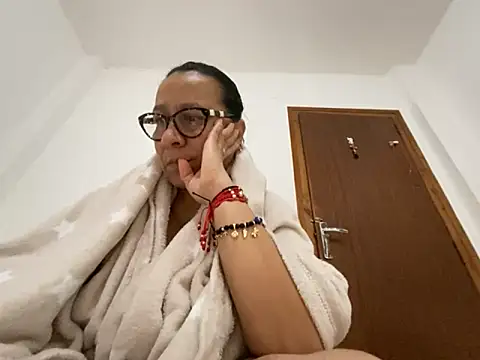 sweeviolet online show from 04.21.26