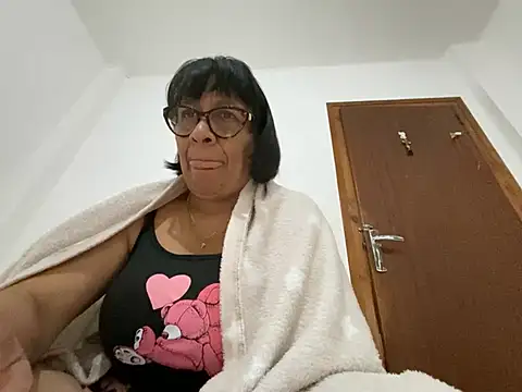 sweeviolet online show from 04.23.26