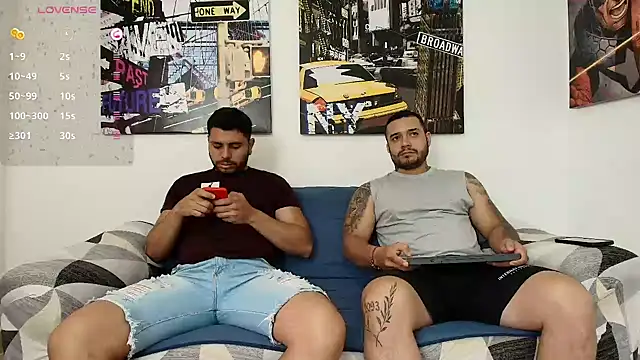 Snapshot of hott_dicks chatting on 01.03.25 hott dicks online show from 01.03.25