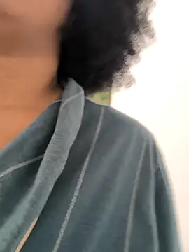 Snapshot of EmmilyBrant chatting on 01.03.25 EmmilyBrant online show from 01.03.25