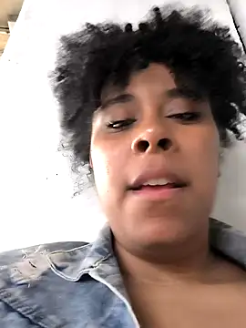 Snapshot of EmmilyBrant chatting on 03.15.25 EmmilyBrant online show from 03.15.25