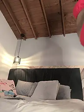 EmmilyBrant online show from 02.18.26