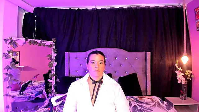 martina foxy  online show from 02.19.25