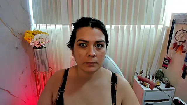 martina foxy  online show from 02.22.25