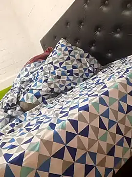 Snapshot of TuBandi2 chatting on 03.03.25 TuBandi2 online show from 03.03.25