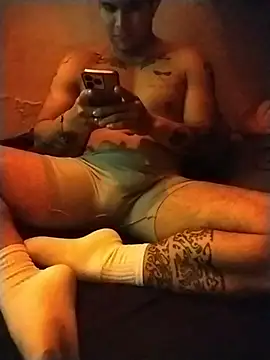 Snapshot of Woofer_dick chatting on 12.18.25 Woofer dick online show from 12.18.25