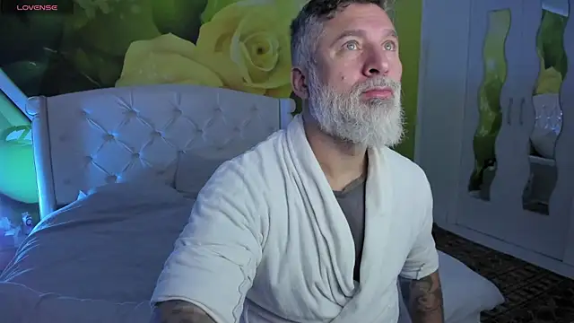 Snapshot of BlowMyXXL chatting on 01.11.26 BlowMyXXL online show from 01.11.26