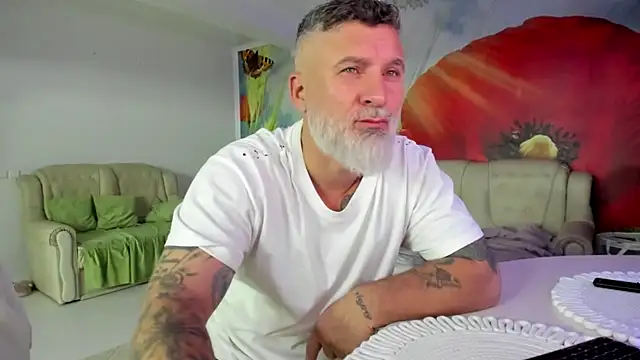 Snapshot of BlowMyXXL chatting on 01.13.26 BlowMyXXL online show from 01.13.26